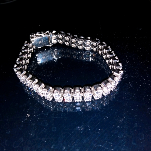 Braclet - Picture 1 of 3